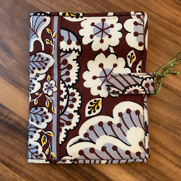 Vera Bradley Passport Holder - Picture 2 of 4